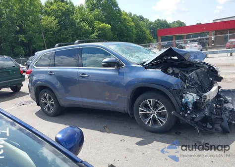 2018 Toyota Highlander Le Plus из США, поврежденный, VIN 5TDBZRFH3JS806347